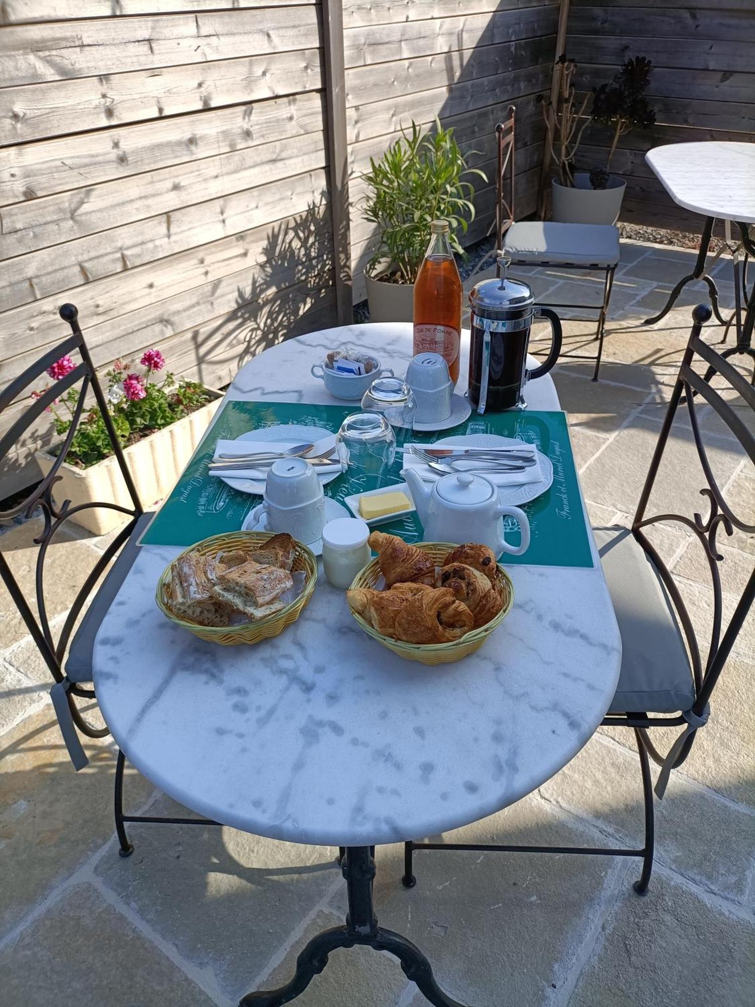 Auberge Du Vieux Tour Le Manoir Canapville  Luaran gambar